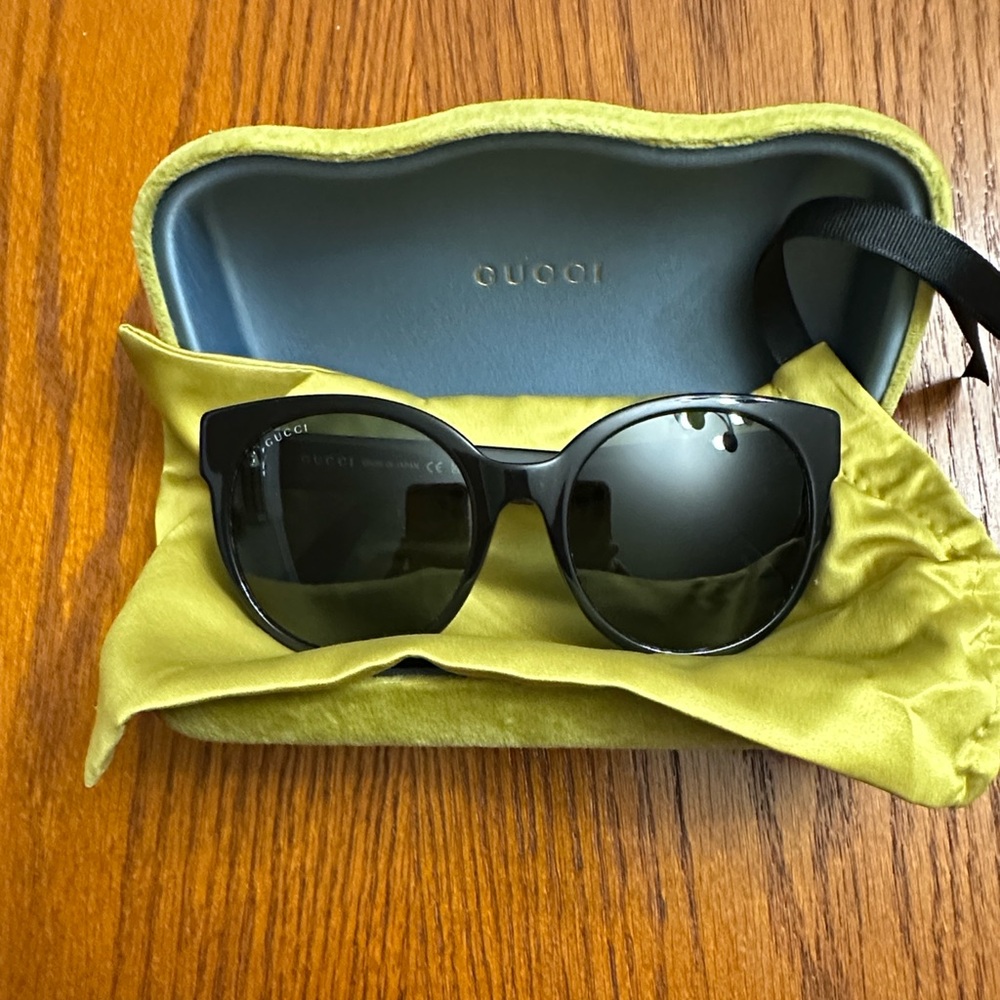 😲New Authentic Gucci Black Glossy Round Sunglasses⭐️GG0035S(AN)  Updated Series